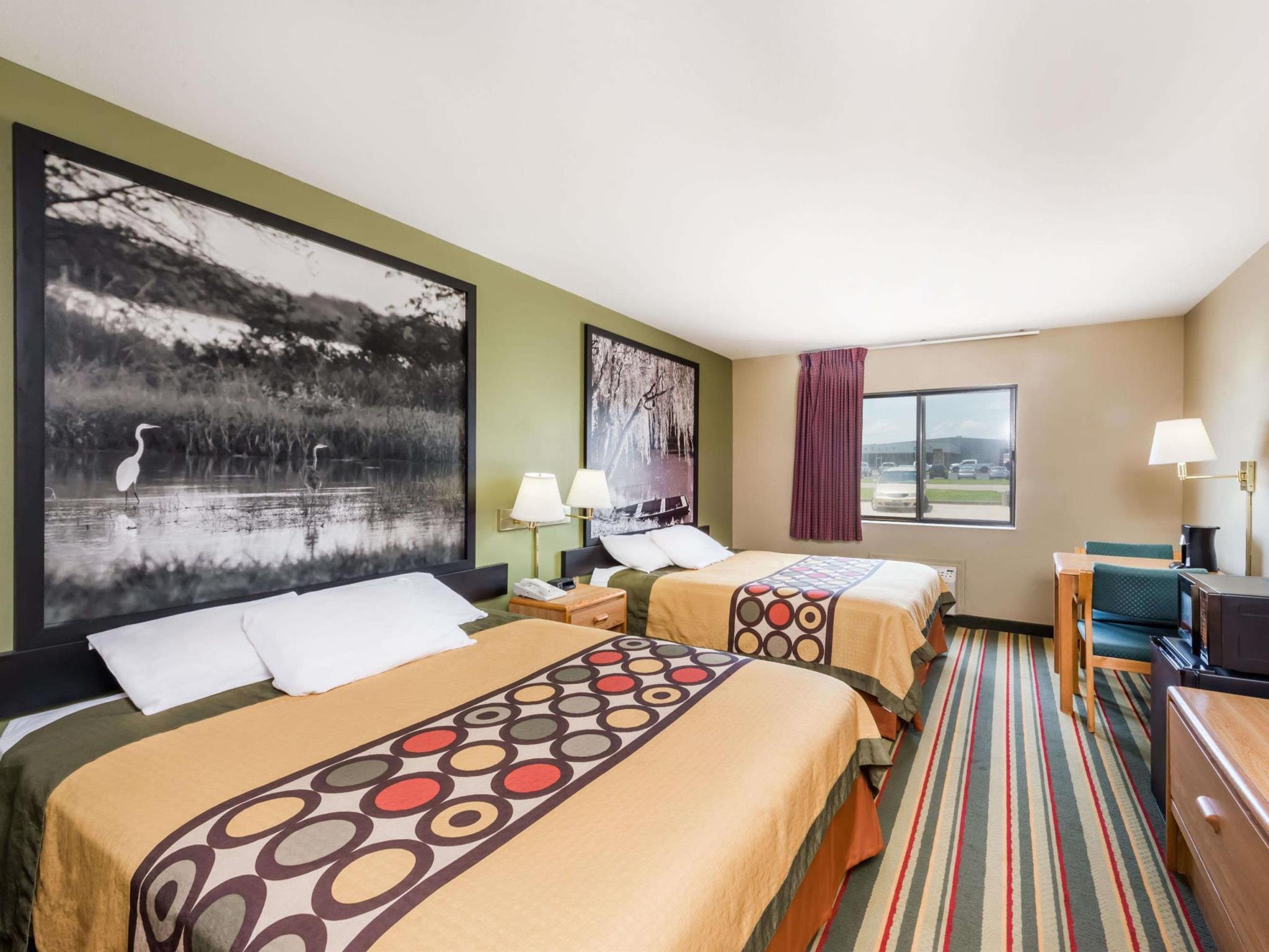 Super 8 By Wyndham Chanute Eksteriør bilde